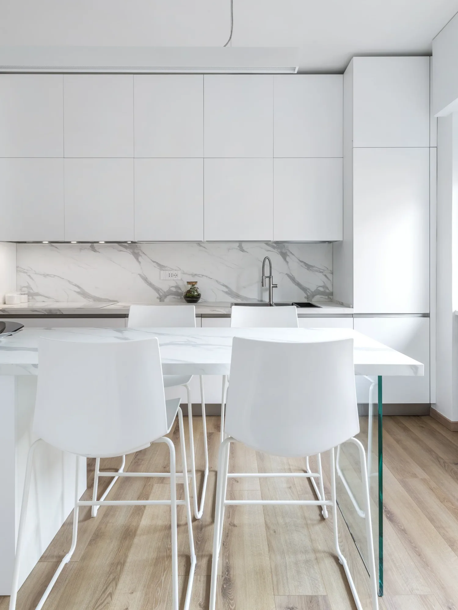 Peschiera Apartment, interior. Photo: Beppe Giardino.