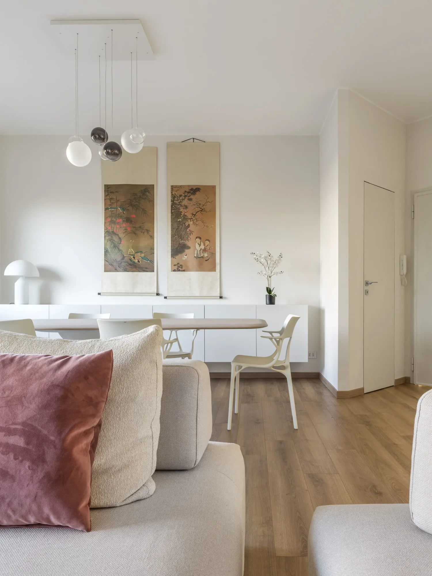 Peschiera Apartment, interior. Photo: Beppe Giardino.