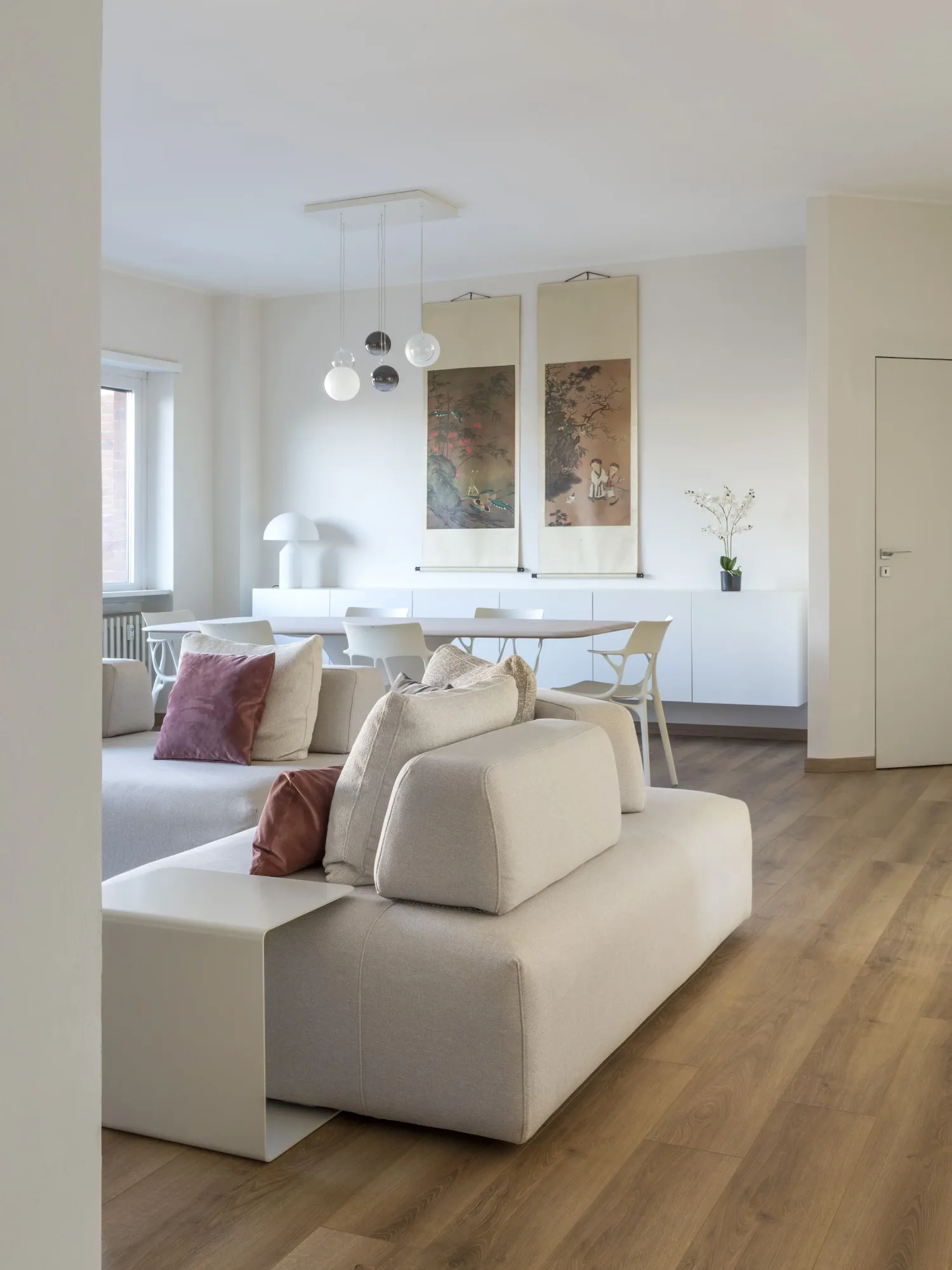 Peschiera Apartment, interior. Photo: Beppe Giardino.